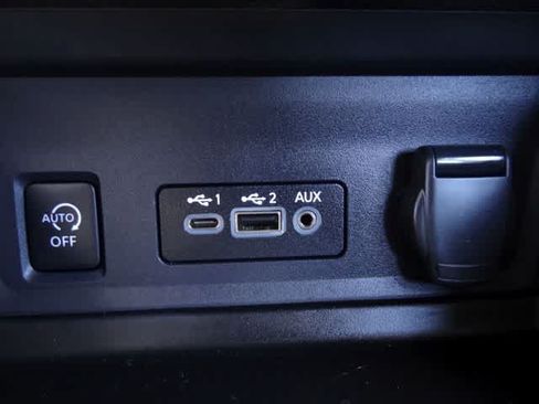 Used 2025 Nissan Sentra SV FWD image 24