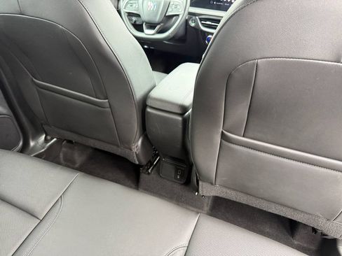 Used 2024 Buick Encore GX Sport Touring FWD image 22