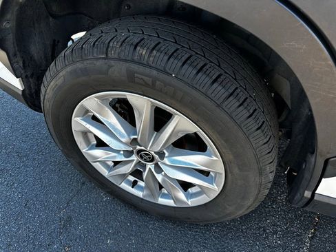 Used 2022 Toyota Corolla Cross LE image 24