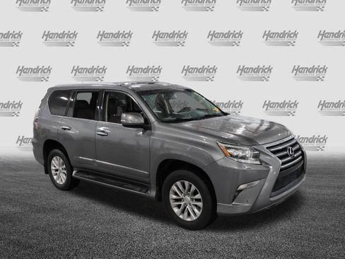 Used 2014 Lexus GX 460 image 2