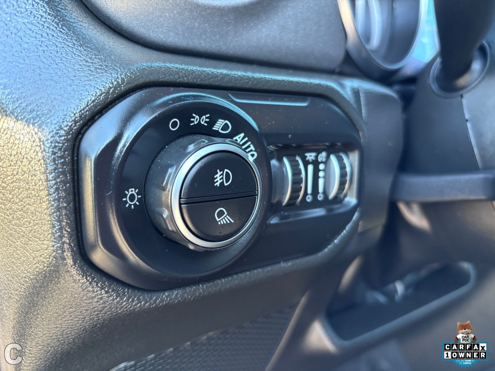 Used 2022 Jeep Gladiator Mojave w/ Trailer Tow Package AWD/4WD image 19