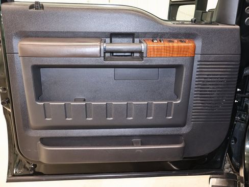 Used 2016 Ford F250 King Ranch w/ King Ranch w/Chrome Package image 11