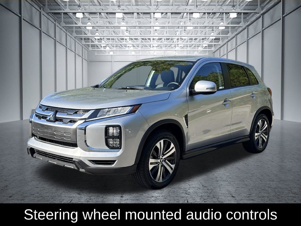 Used 2025 Mitsubishi Outlander Sport SE AWD/4WD image 3