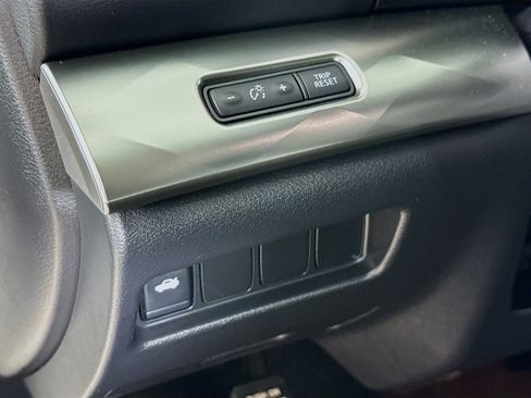 Used 2019 Nissan Maxima 3.5 S w/ Floor Mat Group FWD image 9