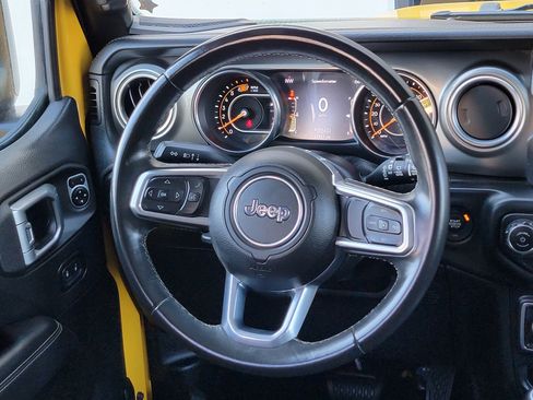 Used 2019 Jeep Wrangler Unlimited Sahara image 30