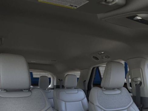 New 2025 Ford Explorer Active w/ Active Comfort Package image 22