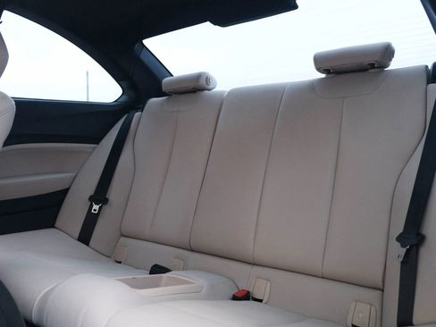 Used 2015 BMW M235i Coupe image 26