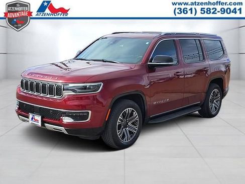 Used 2024 Jeep Wagoneer Series II w/ Flexible Seating Group AWD/4WD image 3