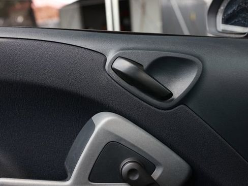 Used 2012 smart fortwo pure image 38