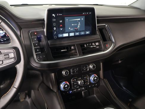 Used 2023 GMC Yukon XL AT4 w/ AT4 Premium Plus Package AWD/4WD image 5