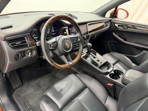 Certified 2024 Porsche Macan S AWD/4WD image 26