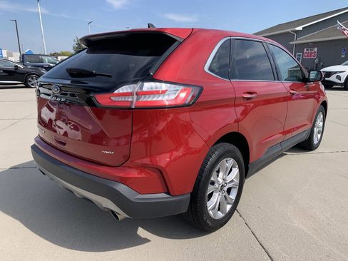 Used 2024 Ford Edge Titanium image 9