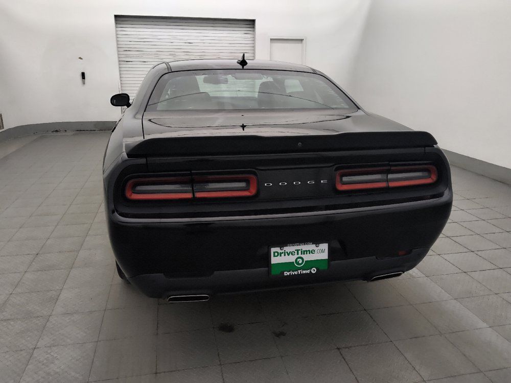Used 2018 Dodge Challenger SXT Plus RWD image 6