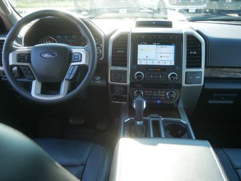 Used 2018 Ford F150 Lariat w/ Equipment Group 502A Luxury AWD/4WD image 19