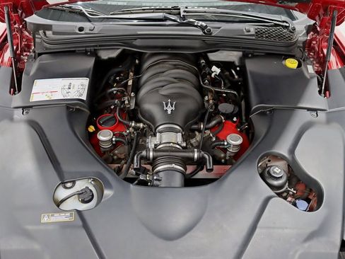 Used 2014 Maserati GranTurismo Sport image 34