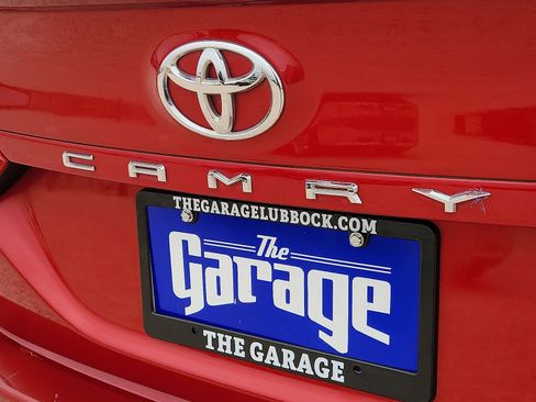 Used 2019 Toyota Camry SE FWD image 8