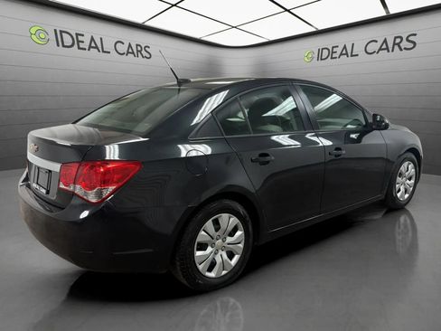 Used 2013 Chevrolet Cruze LS FWD image 5