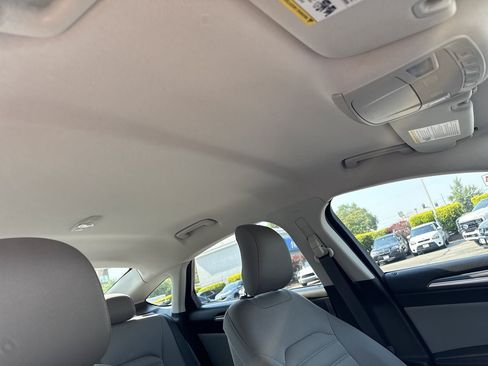 Used 2013 Ford Fusion S FWD image 19