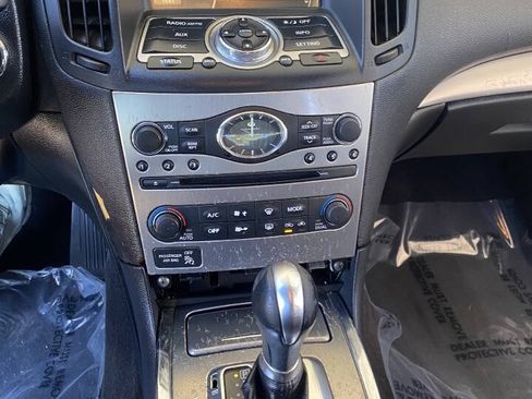 Used 2011 INFINITI G37 Journey w/ Premium Pkg RWD image 28