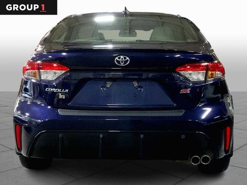 Used 2023 Toyota Corolla SE w/ SE Premium Package image 5