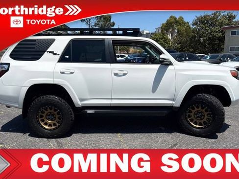 Used 2021 Toyota 4Runner TRD Off-Road Premium w/ Moonroof Package AWD/4WD image 5