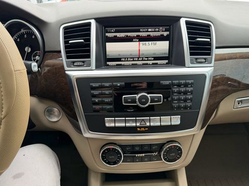 Used 2013 Mercedes-Benz ML 350 4MATIC image 34