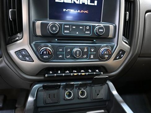 Used 2017 GMC Sierra 1500 Denali w/ Denali Ultimate Package image 19