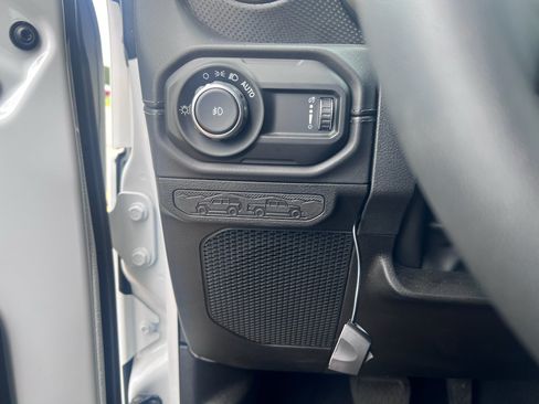 Certified 2025 Jeep Wrangler Unlimited Rubicon w/ Convenience Group AWD/4WD image 20