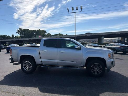 Used 2019 GMC Canyon SLT w/ Driver Alert Package AWD/4WD image 4