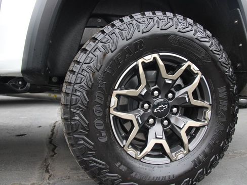 Certified 2024 Chevrolet Colorado ZR2 w/ Safety Package image 33