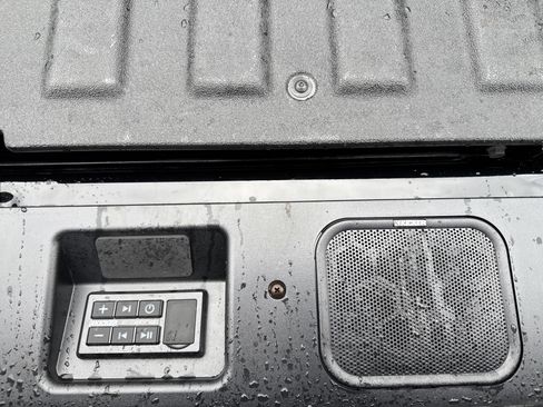 Used 2024 GMC Sierra 2500 AT4X image 36