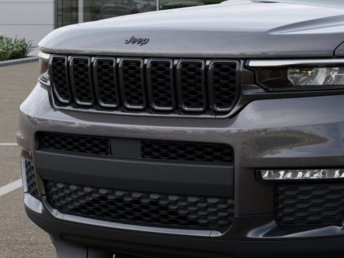 New 2025 Jeep Grand Cherokee L Limited w/ Black Appearance Package image 12