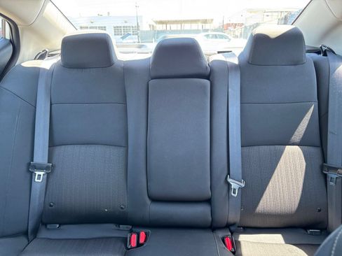 Used 2025 Nissan Altima 2.5 SV FWD image 38