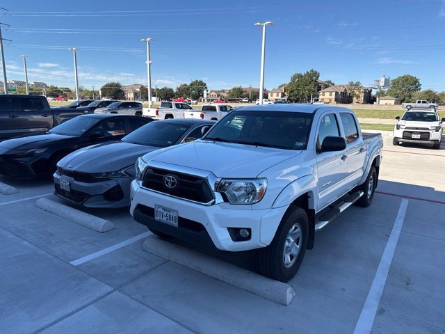 Used 2014 Toyota Tacoma PreRunner w/ SR5 Package RWD image 2