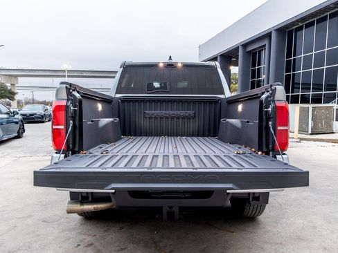 Used 2024 Toyota Tacoma TRD Sport image 12