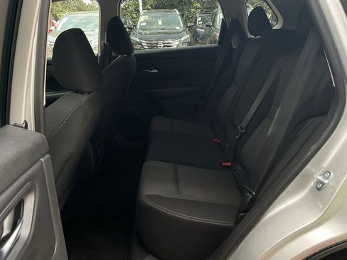 Used 2025 Nissan Rogue SV FWD image 12