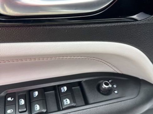 Used 2025 Jeep Compass Limited AWD/4WD image 16