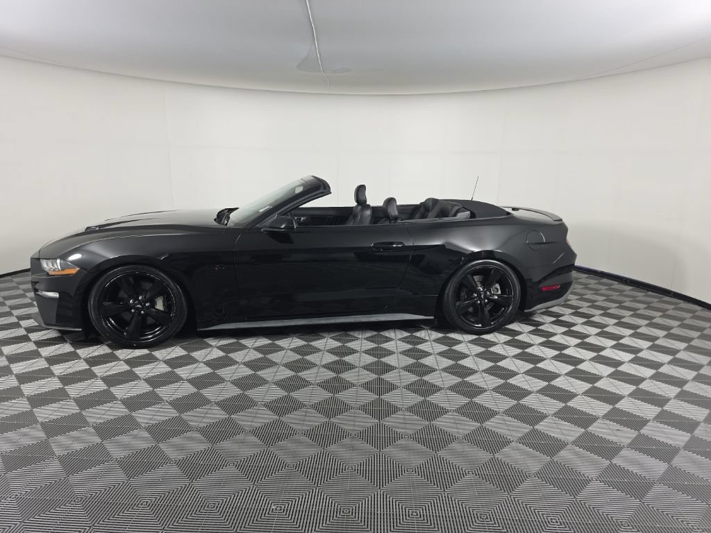 Used 2021 Ford Mustang GT Premium w/ Black Accent Package RWD image 30