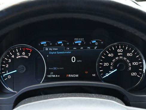 Used 2019 Ford F150 Platinum image 16