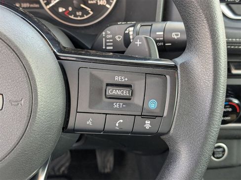 Used 2023 Nissan Rogue SV image 19