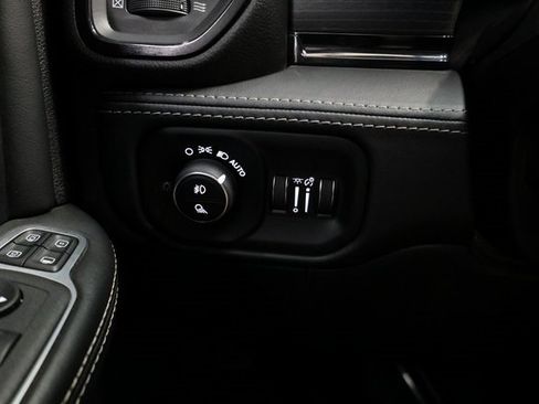 Used 2024 RAM 3500 Limited w/ Night Edition image 96