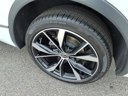 Used 2024 Volkswagen Tiguan SEL R-Line AWD/4WD image 14