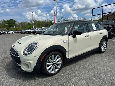 Used 2023 MINI Cooper Clubman S FWD image 3