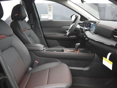 New 2026 Nissan Kicks SR w/ SR Premium Package image 23