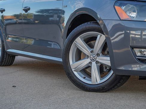 Used 2015 Volkswagen Passat 1.8T S image 3