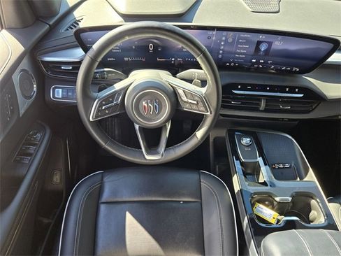 Used 2025 Buick Enclave Avenir image 16