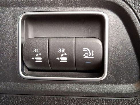 Used 2023 Mercedes-Benz GLS 450 4MATIC image 31