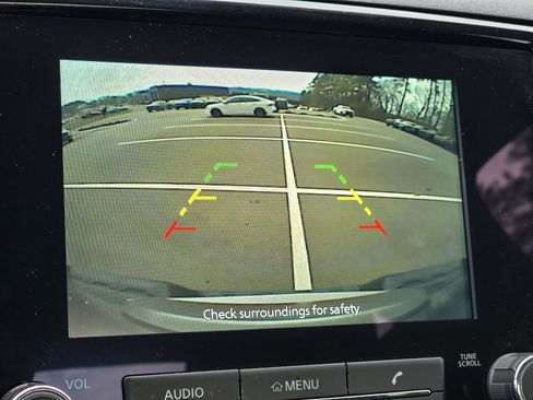 Used 2024 Nissan Frontier SV w/ Technology Package image 20