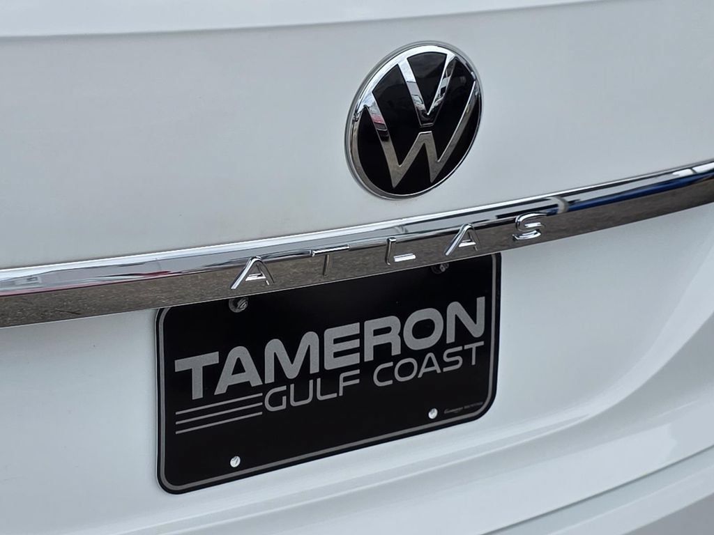 Used 2021 Volkswagen Atlas Cross Sport SE w/ Panoramic Sunroof Package FWD image 32