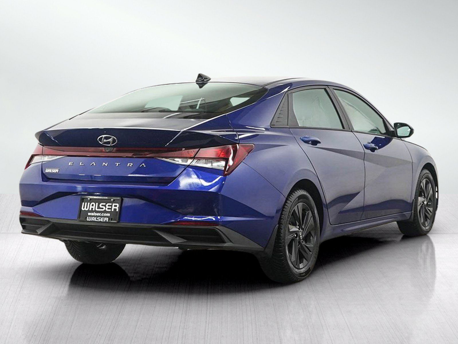 Used 2023 Hyundai Elantra SEL FWD image 5